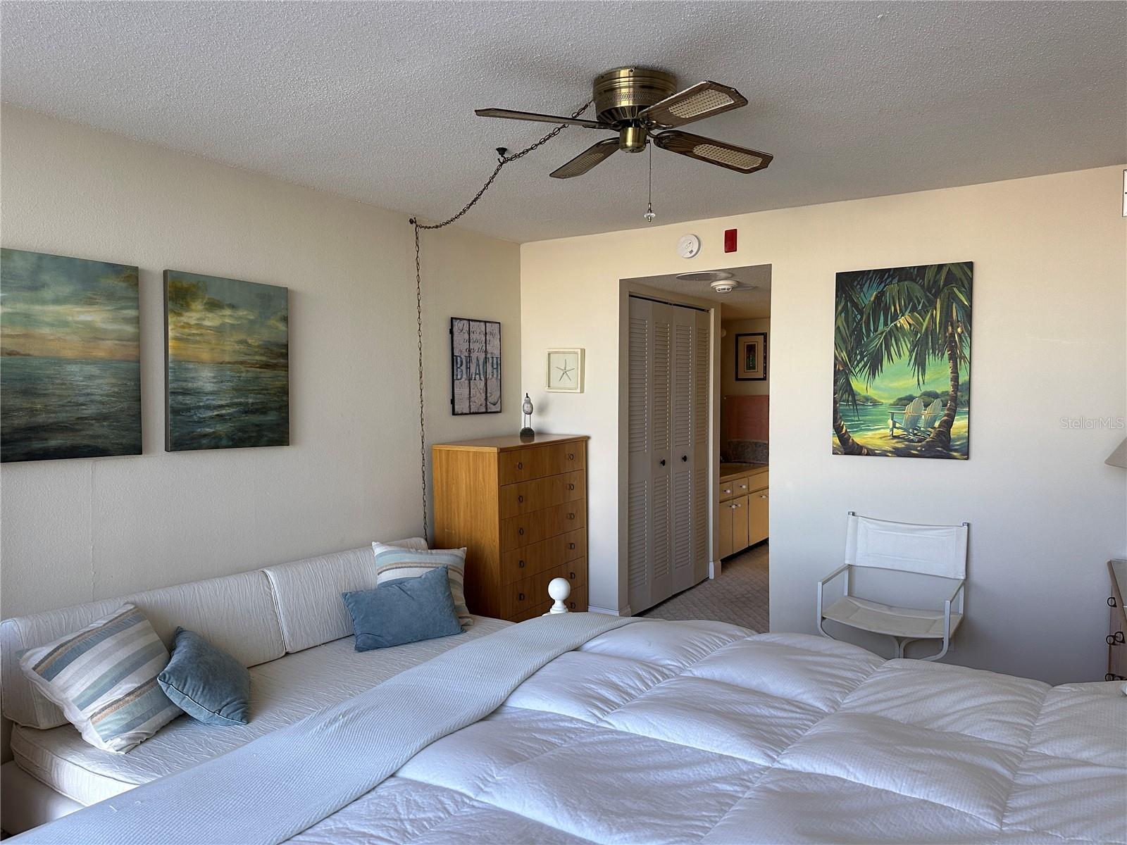 1 KEY CAPRI #303W, TREASURE ISLAND, FL, 33706