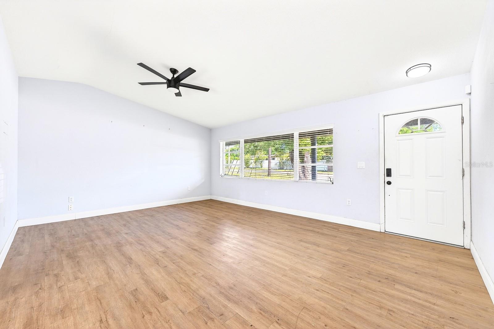 1412 LAKECREST DR, APOPKA, FL, 32703