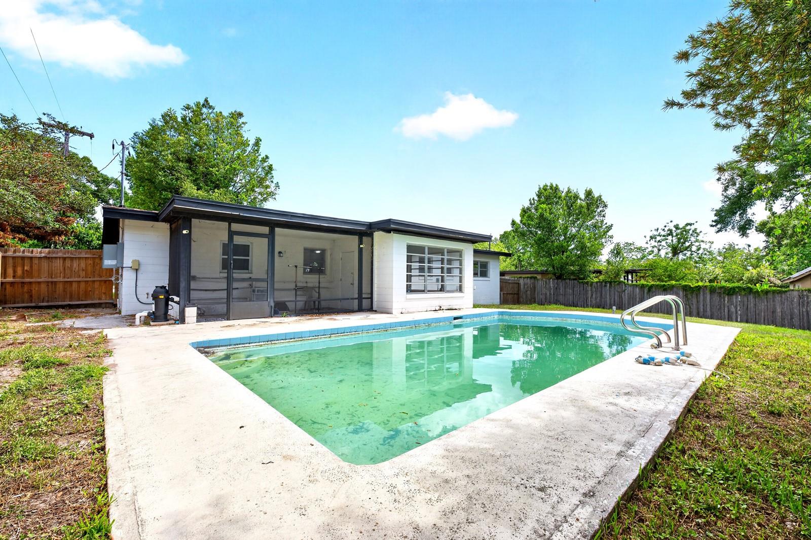 1412 LAKECREST DR, APOPKA, FL, 32703