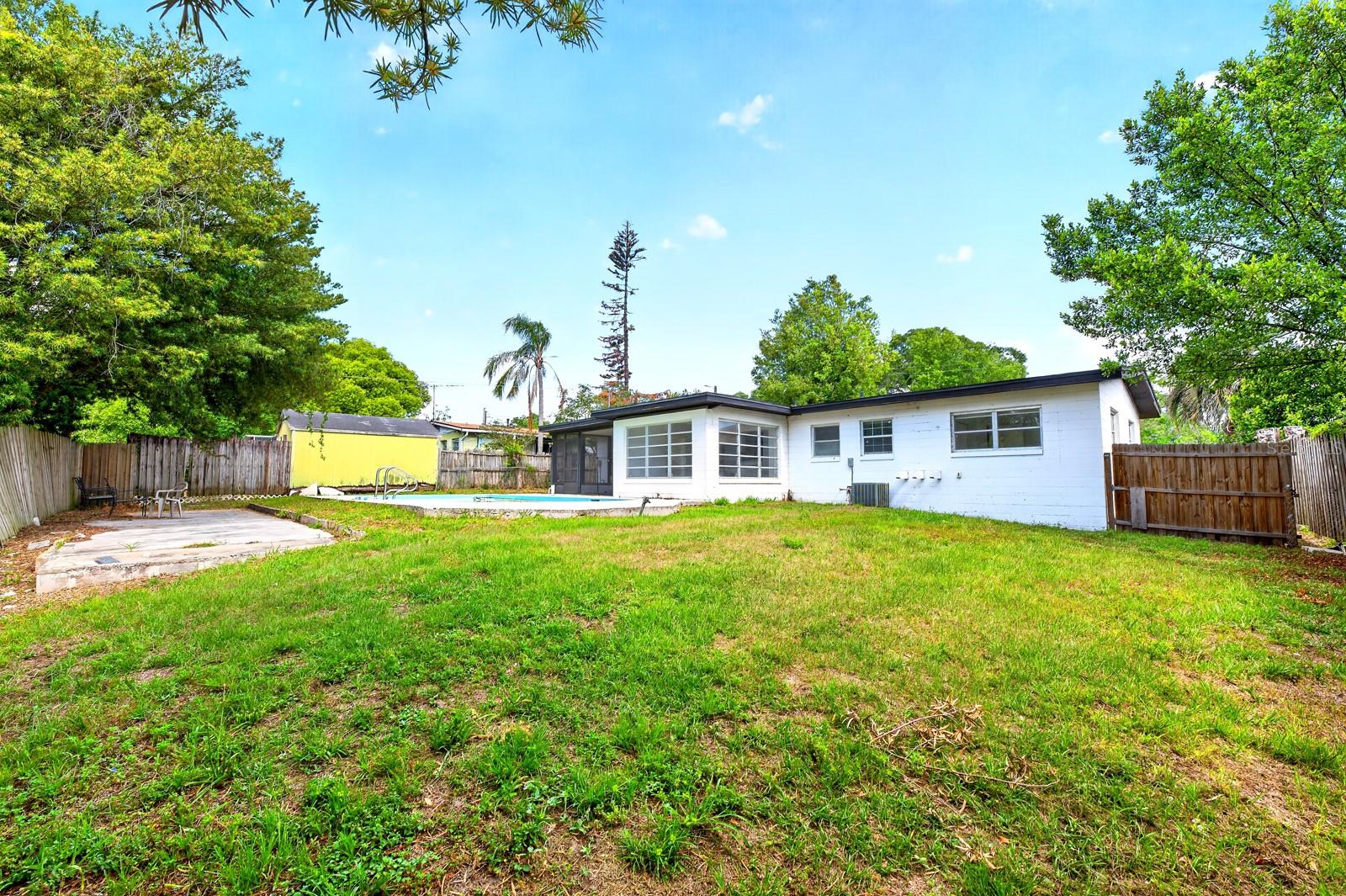 1412 LAKECREST DR, APOPKA, FL, 32703