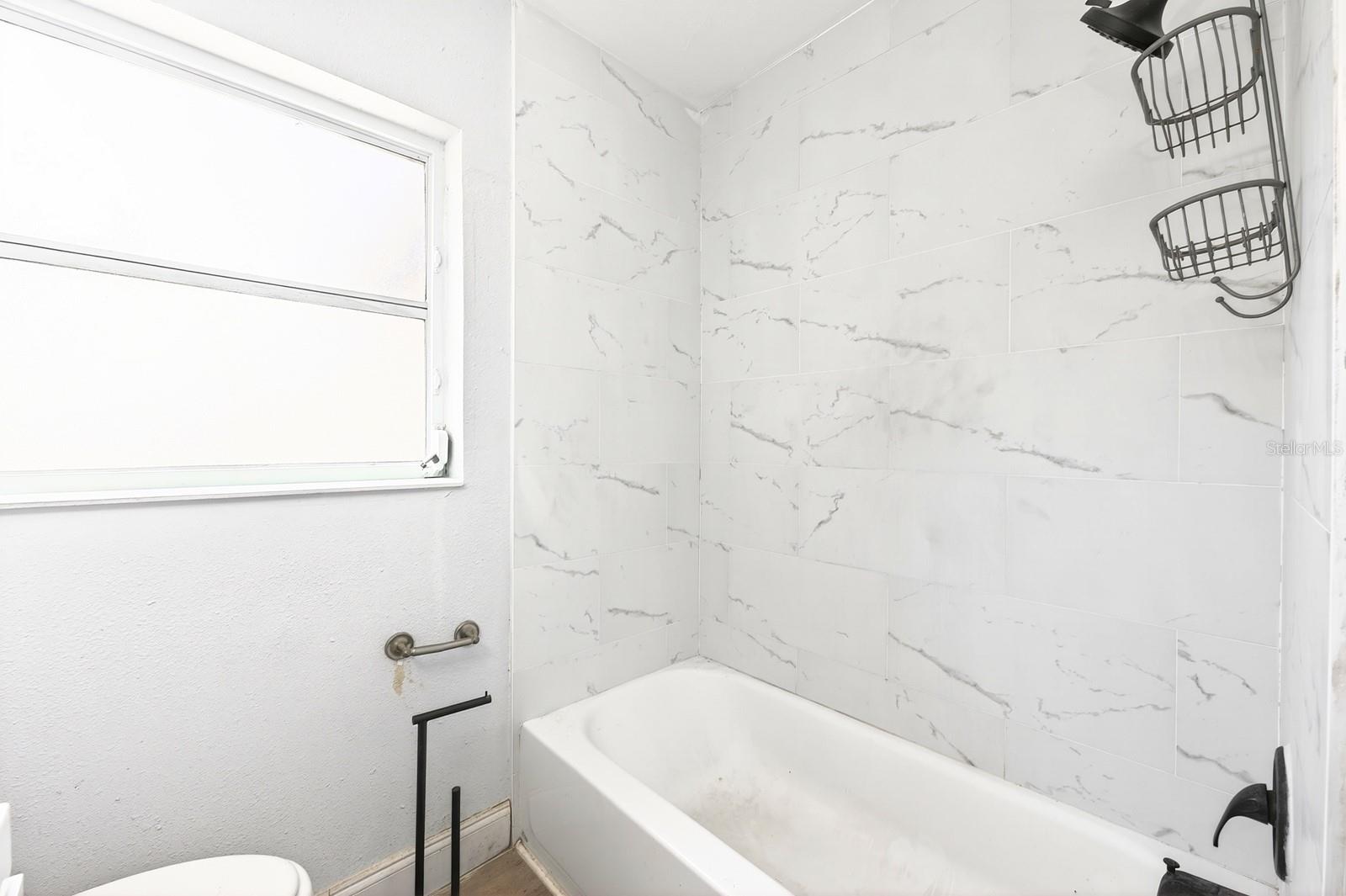 1412 LAKECREST DR, APOPKA, FL, 32703