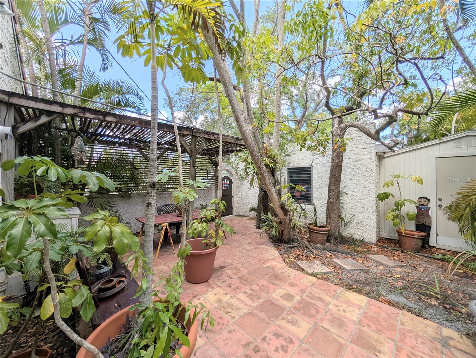 1701 SIESTA DR, SARASOTA, FL, 34239