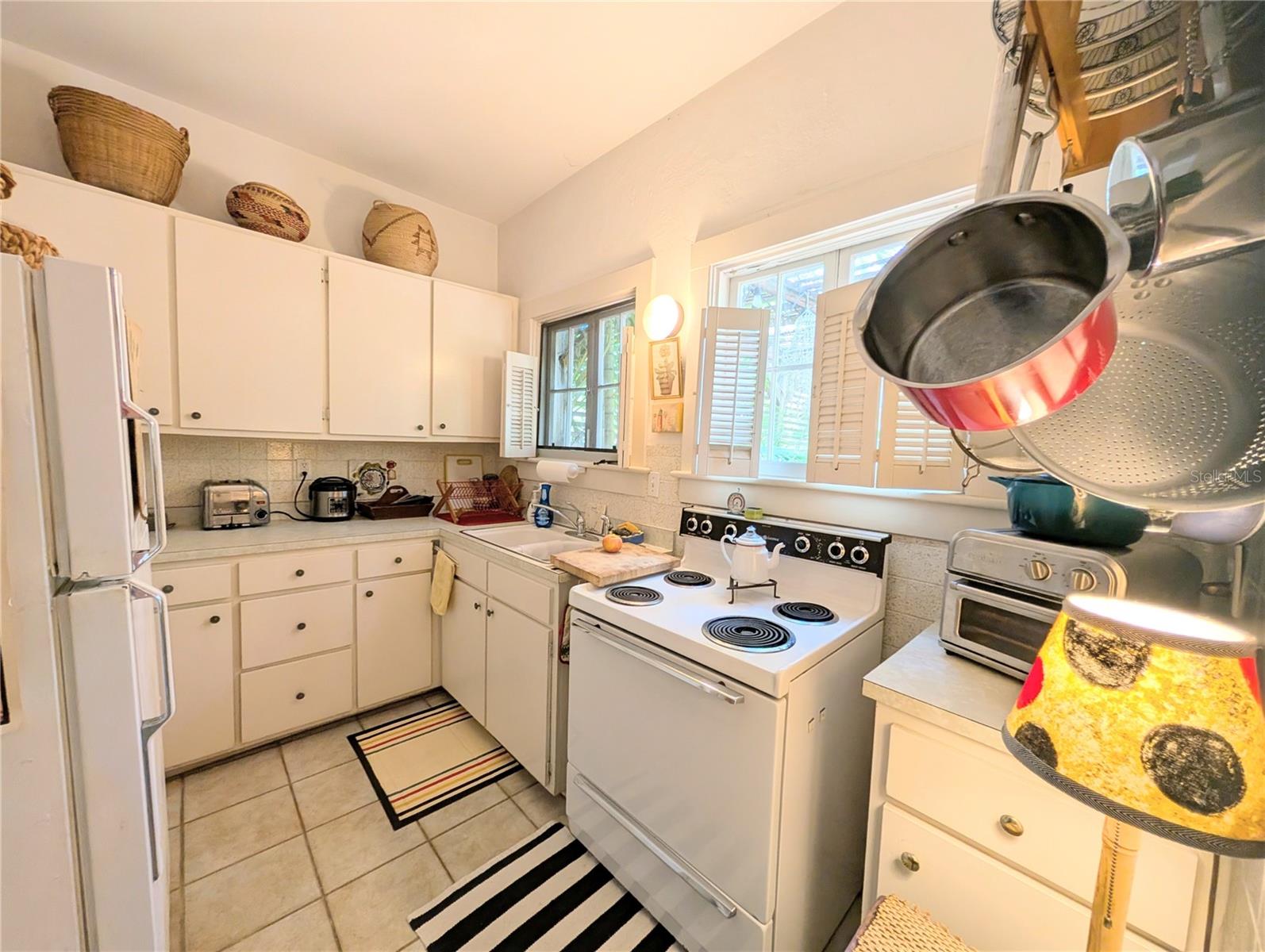 1701 SIESTA DR, SARASOTA, FL, 34239