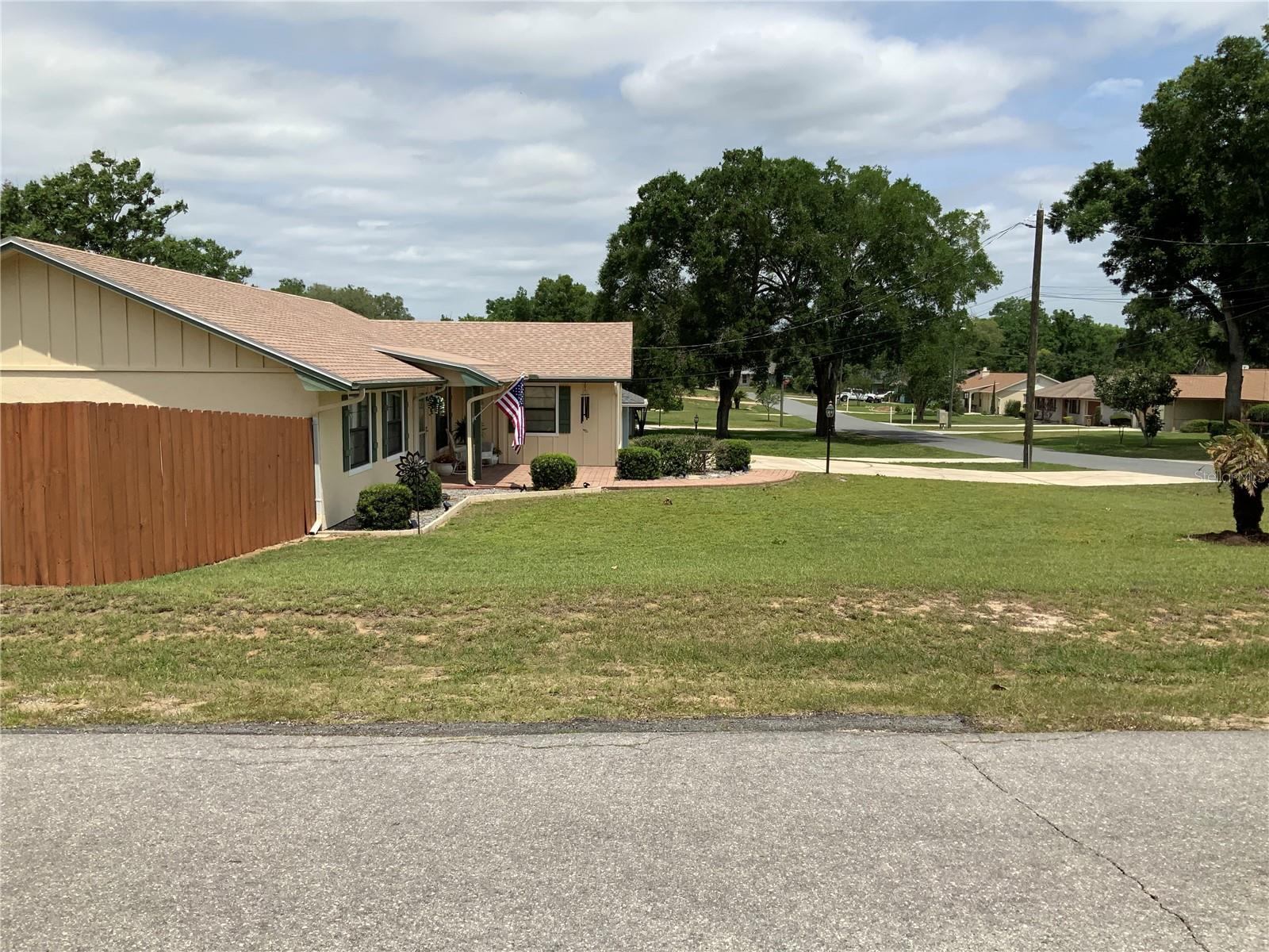 200 BRYAN ST, EUSTIS, FL, 32726