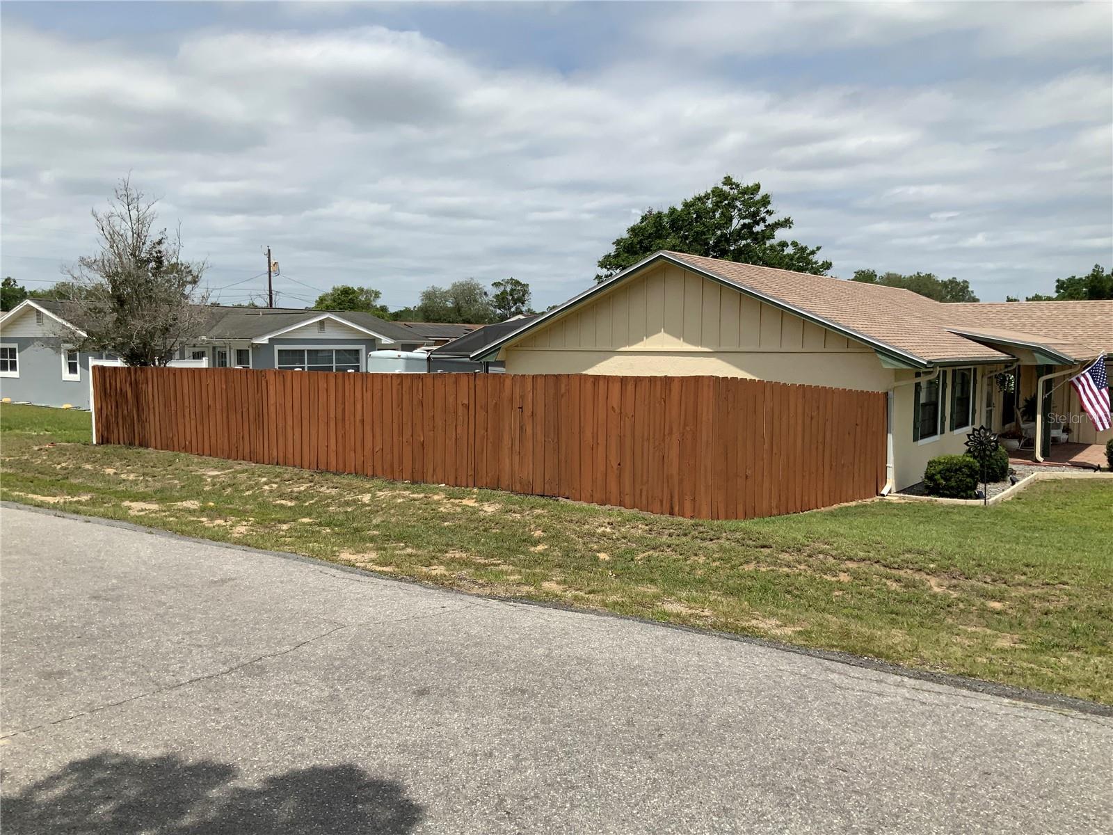 200 BRYAN ST, EUSTIS, FL, 32726