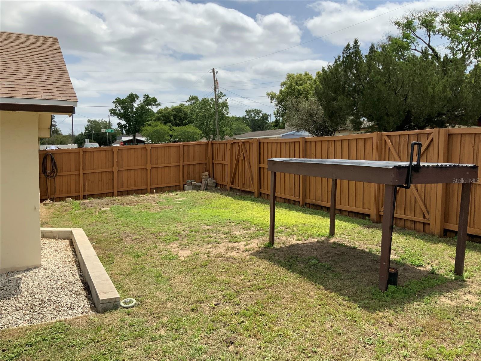 200 BRYAN ST, EUSTIS, FL, 32726