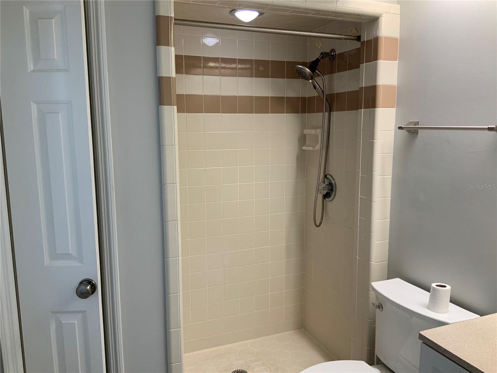 200 BRYAN ST, EUSTIS, FL, 32726