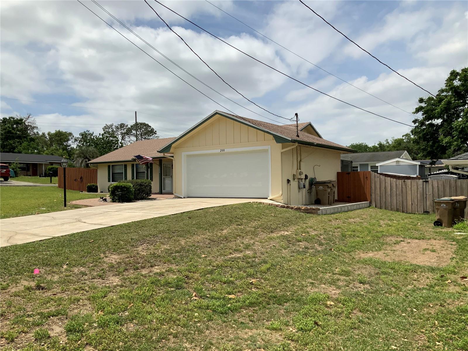 200 BRYAN ST, EUSTIS, FL, 32726