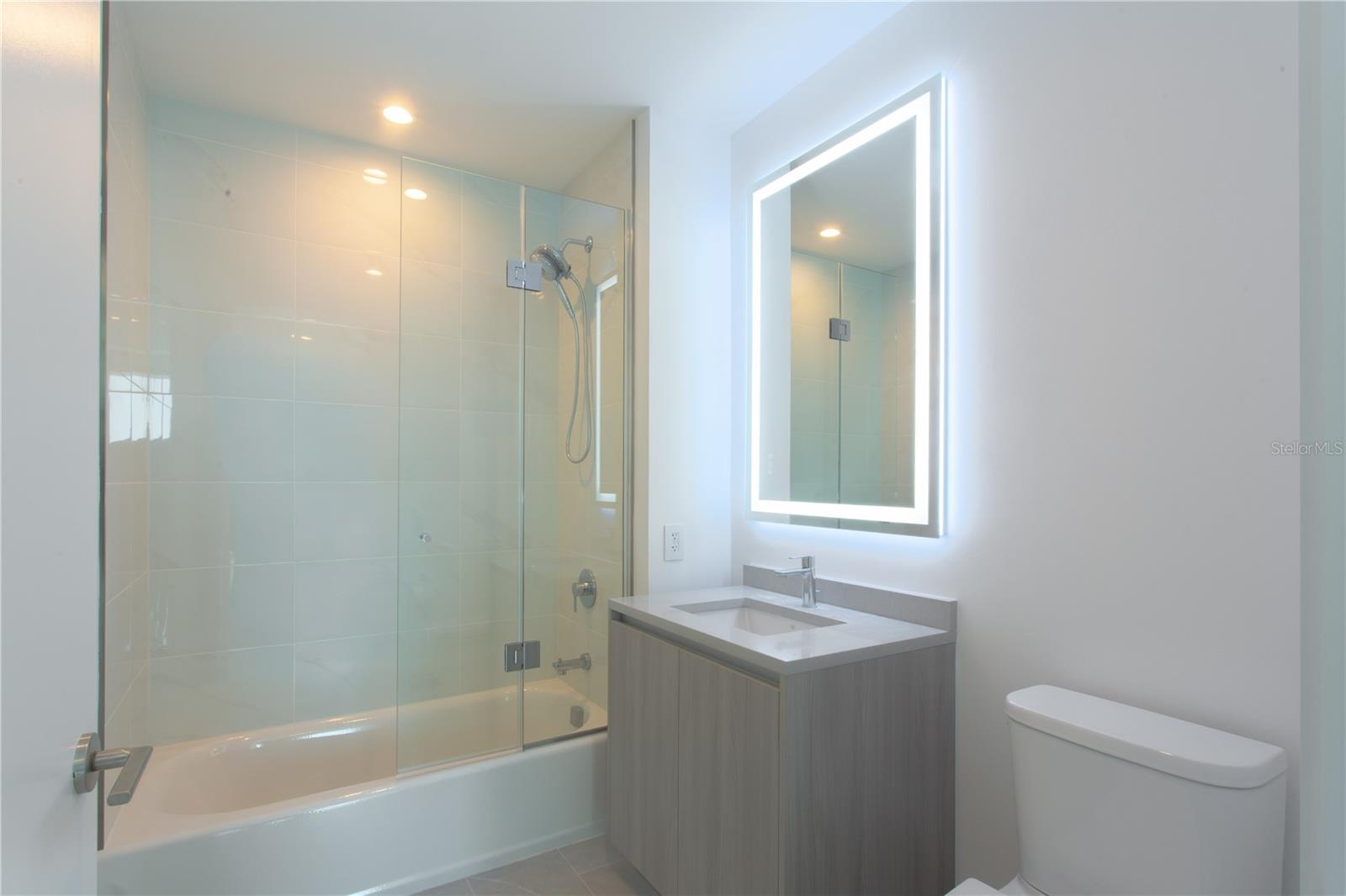 400 CENTRAL AVE #1806, ST PETERSBURG, FL, 33701