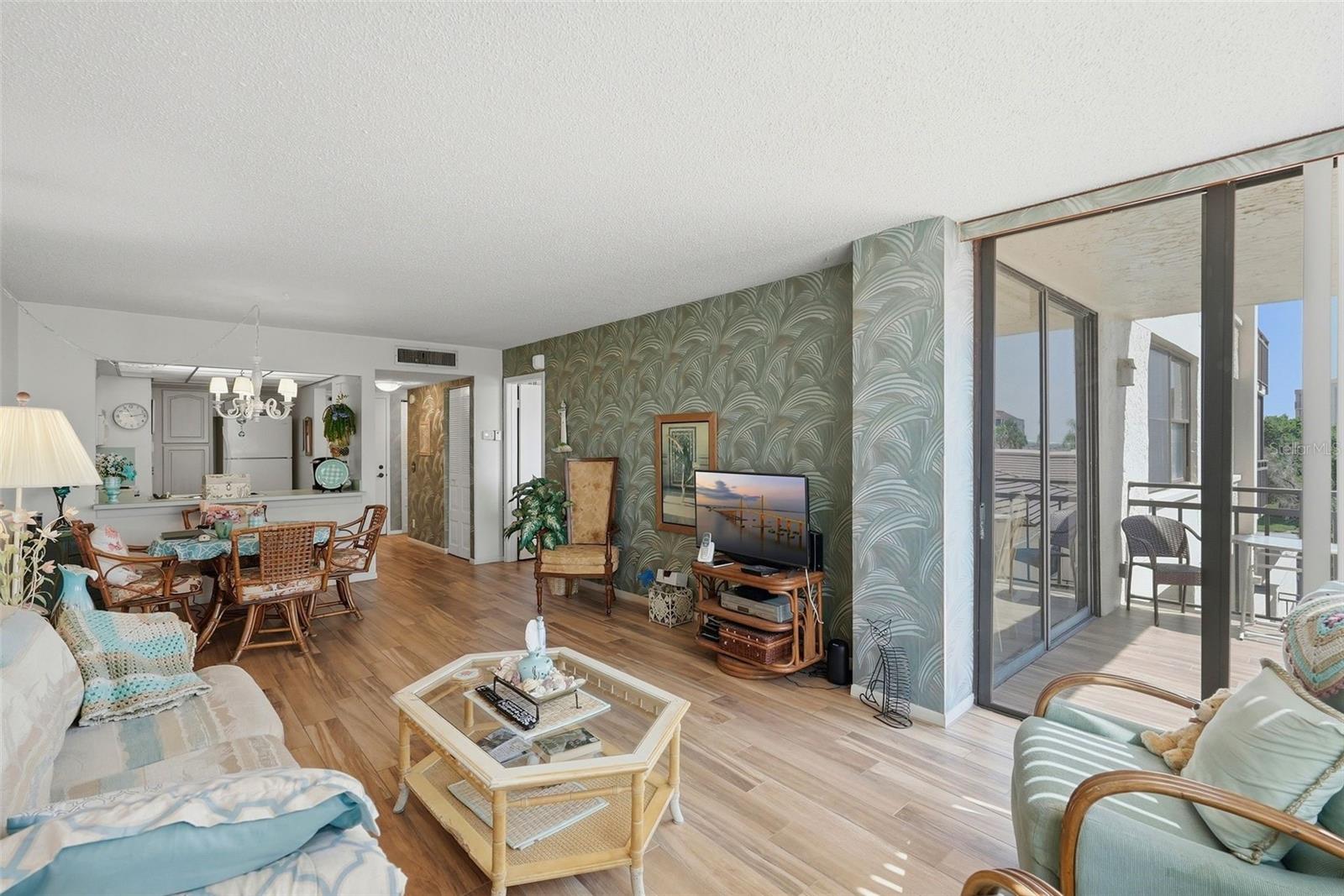 6180 SUN BLVD #307, ST PETERSBURG, FL, 33715