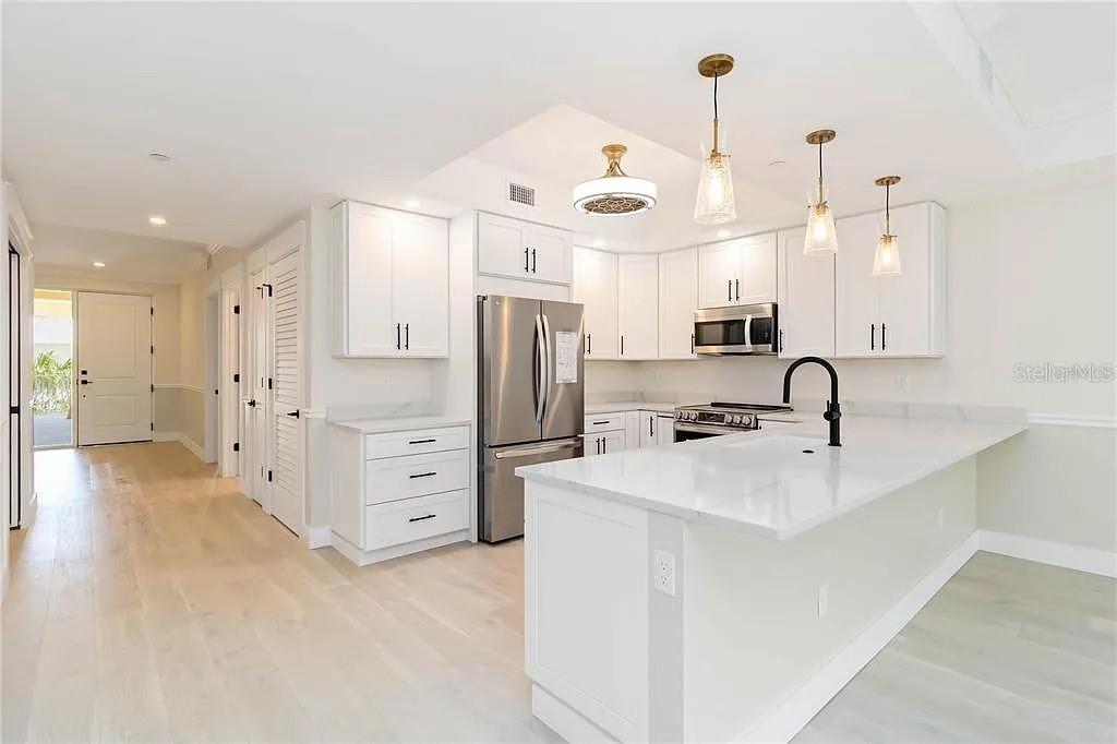 280 HIDDEN BAY DR #302, OSPREY, FL, 34229