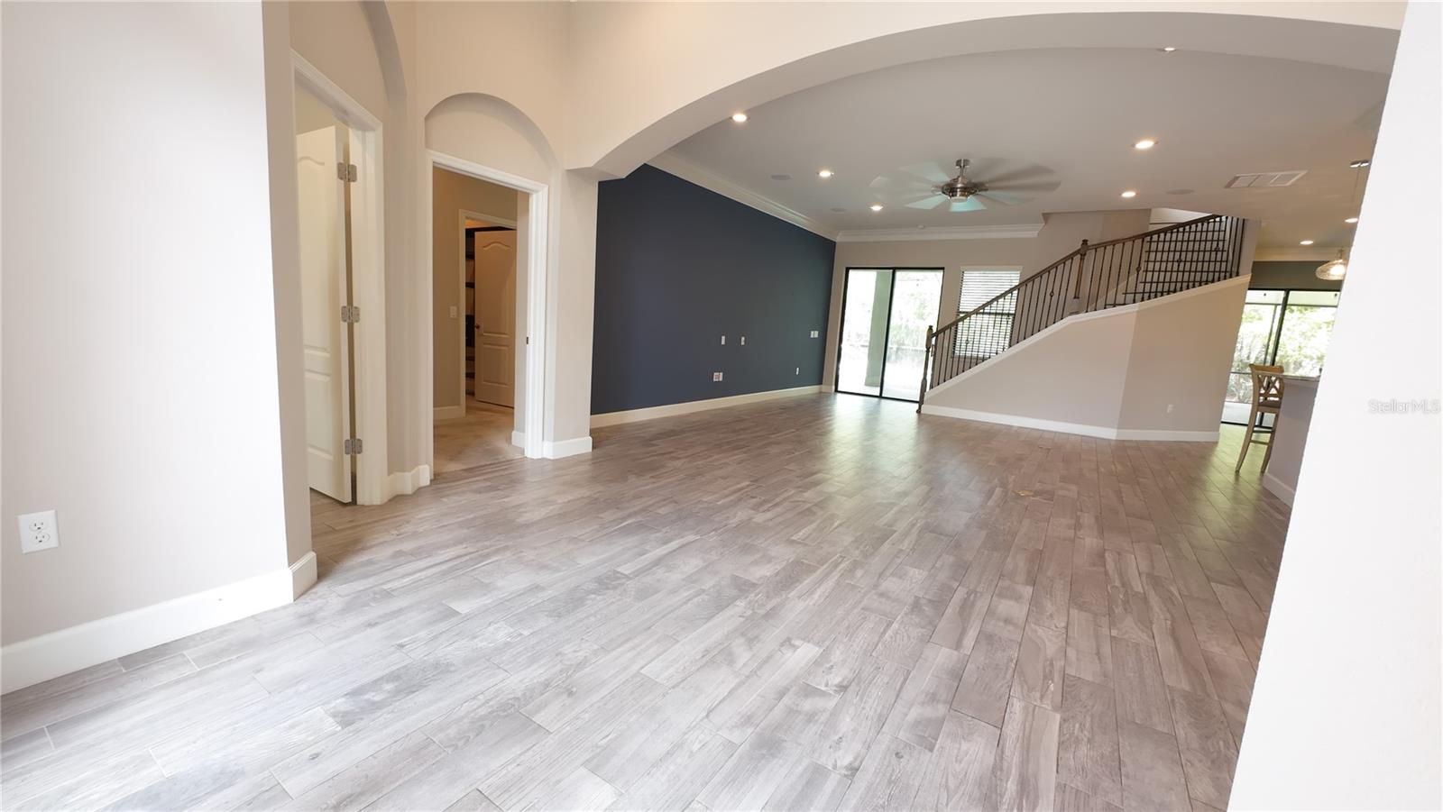 2120 SOUTHERN OAKS LN, LAKELAND, FL, 33813