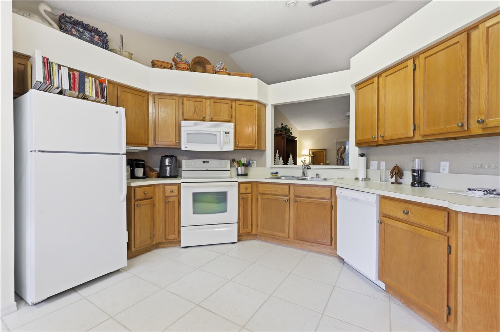 609 N 4TH AVE, DELTONA, FL, 32725