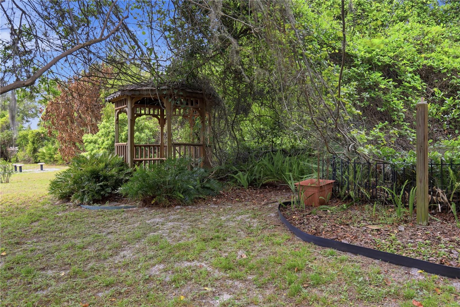 609 N 4TH AVE, DELTONA, FL, 32725