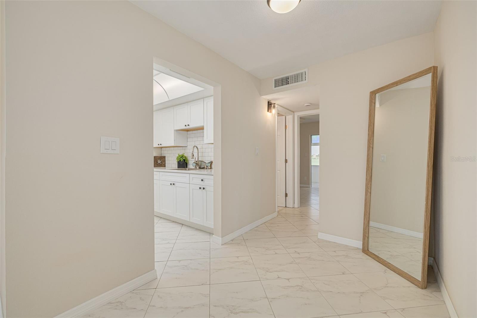 250 126TH AVE #104, TREASURE ISLAND, FL, 33706