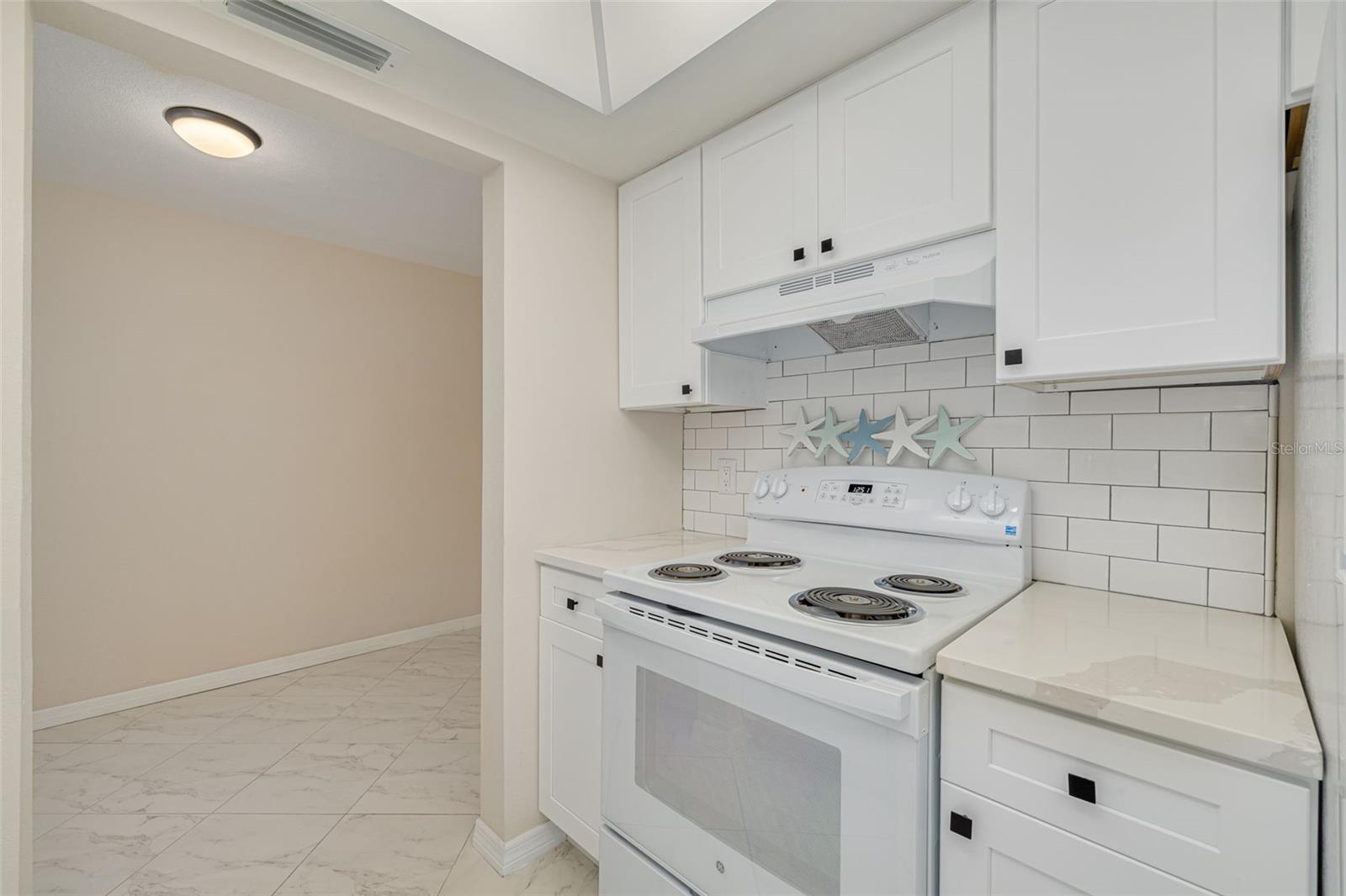250 126TH AVE #104, TREASURE ISLAND, FL, 33706