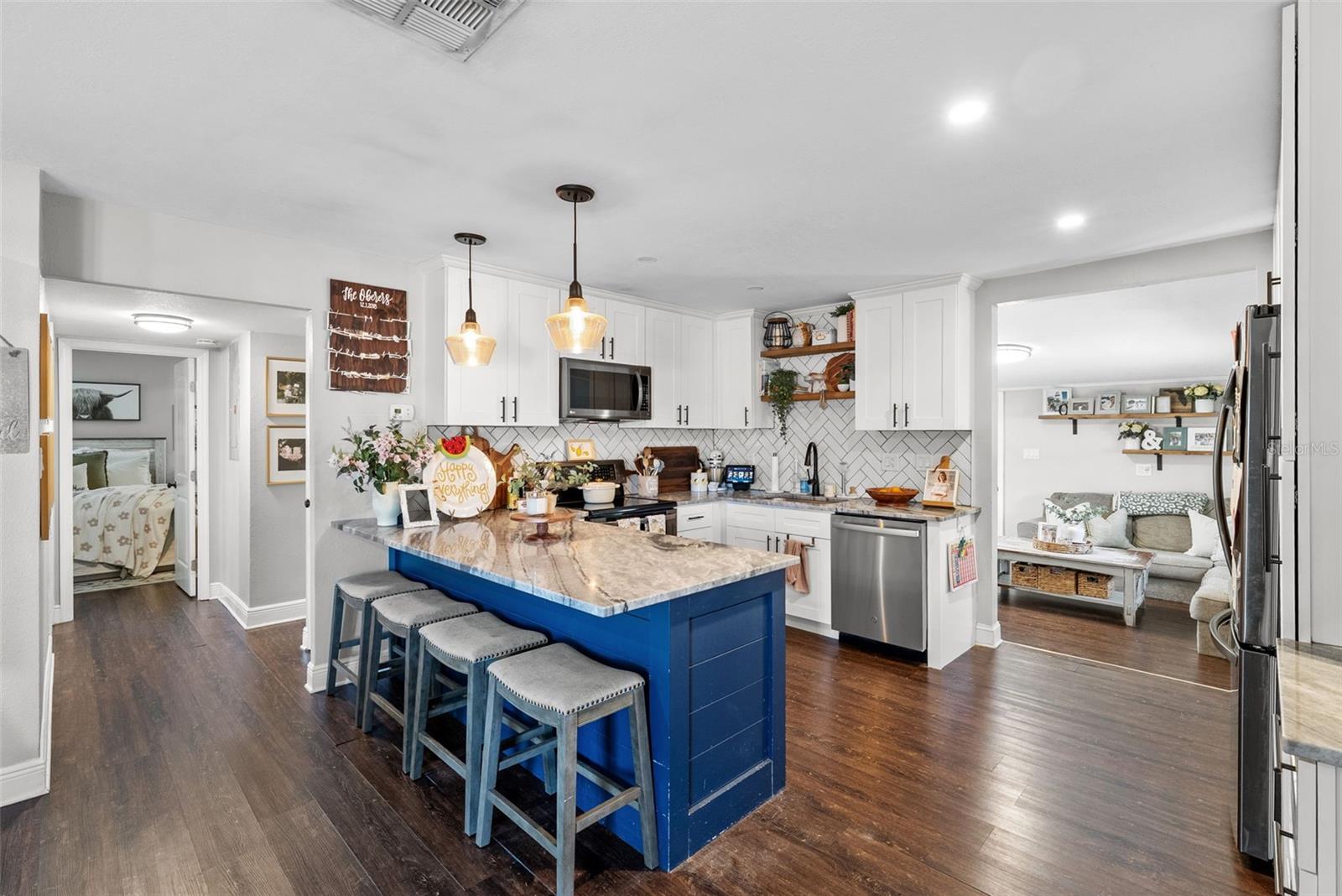 3702 W TYSON AVE, TAMPA, FL, 33611