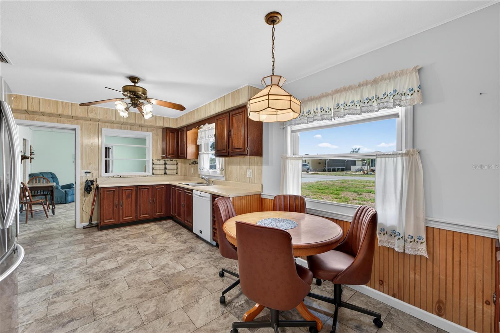 39407 ROCKFORD AVE, ZEPHYRHILLS, FL, 33542