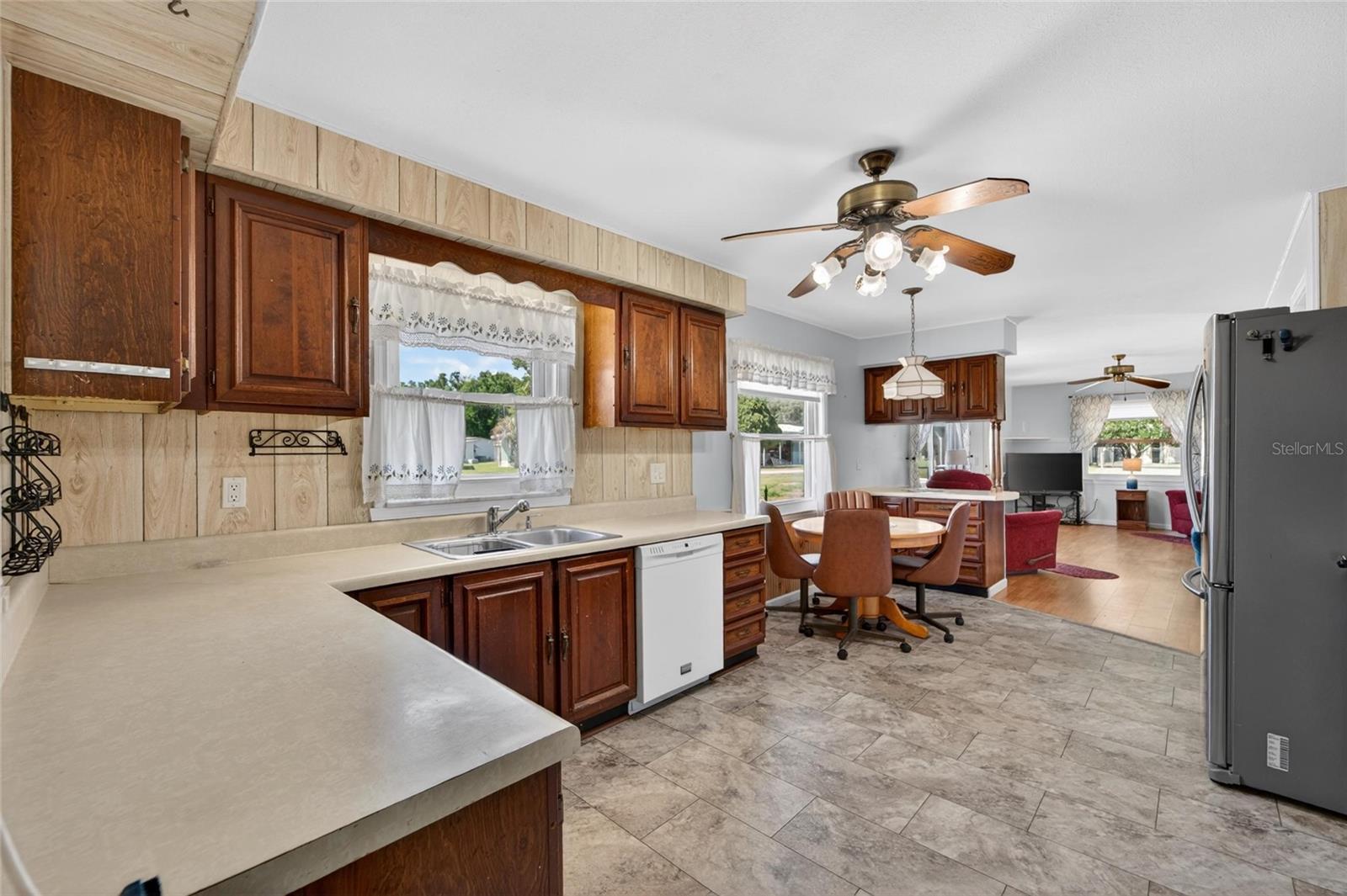 39407 ROCKFORD AVE, ZEPHYRHILLS, FL, 33542