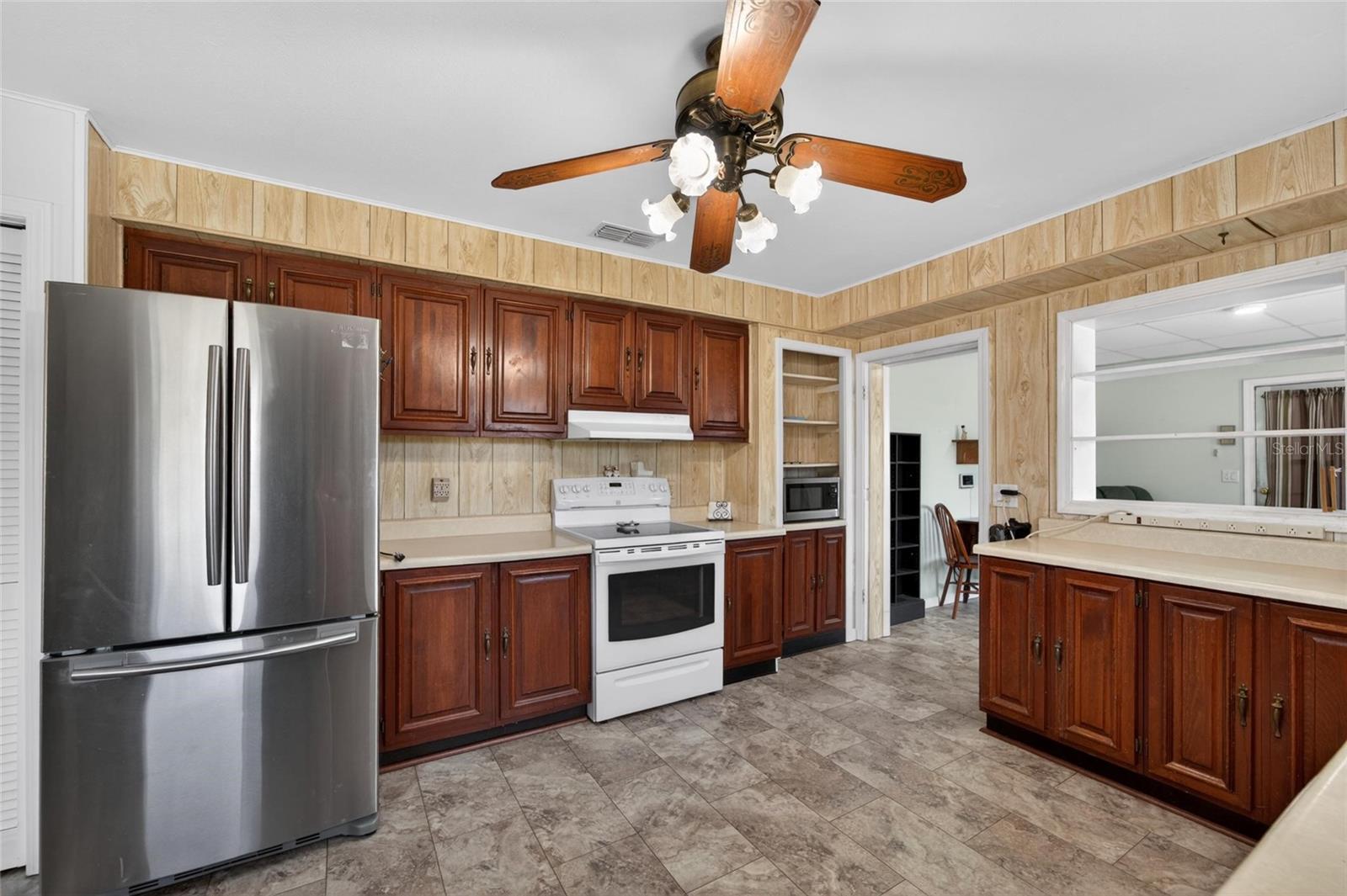 39407 ROCKFORD AVE, ZEPHYRHILLS, FL, 33542