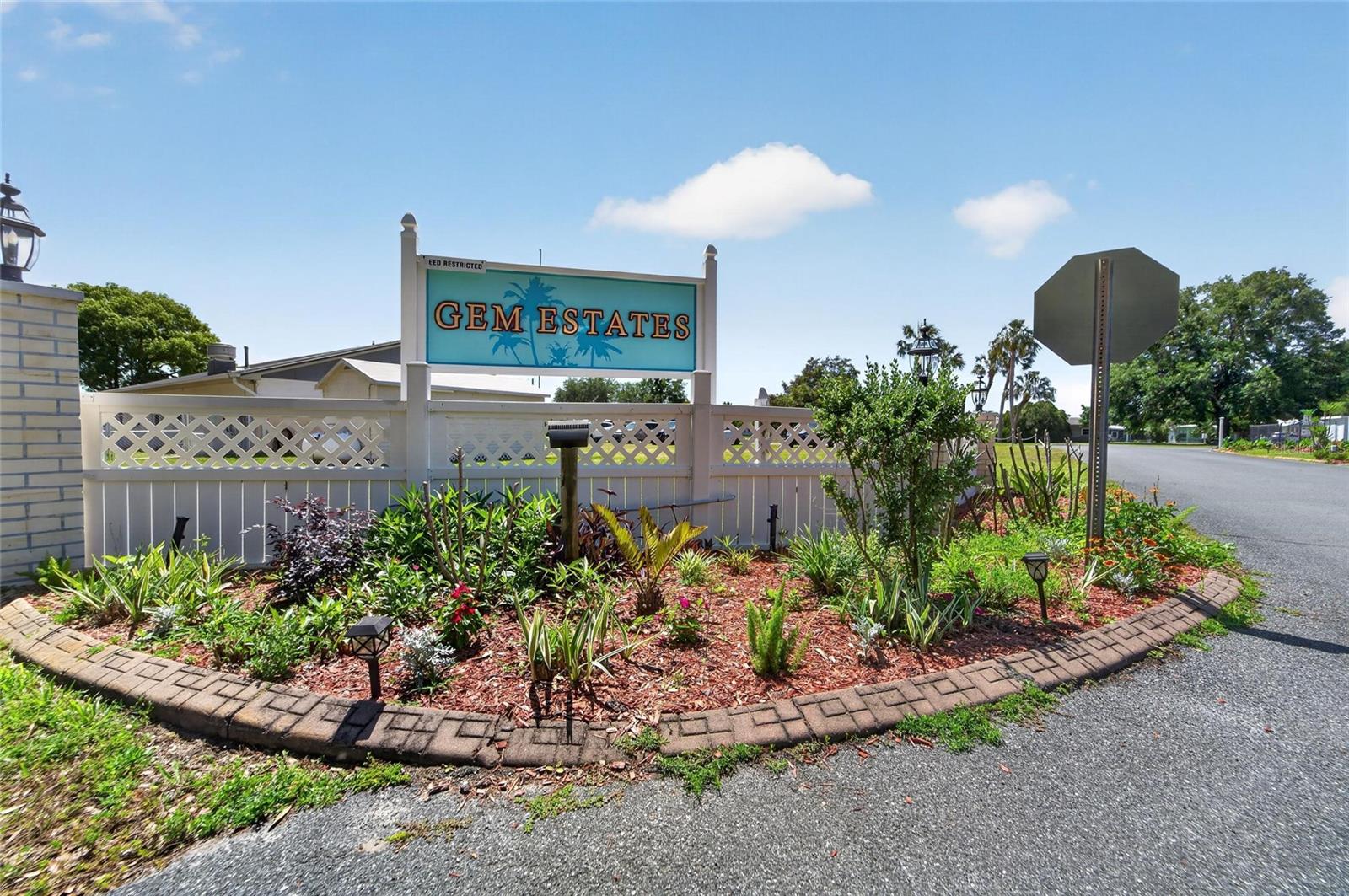 39407 ROCKFORD AVE, ZEPHYRHILLS, FL, 33542