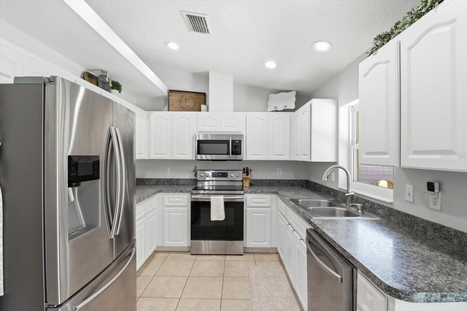 3085 W HAMPSHIRE BLVD, CITRUS SPRINGS, FL, 34433