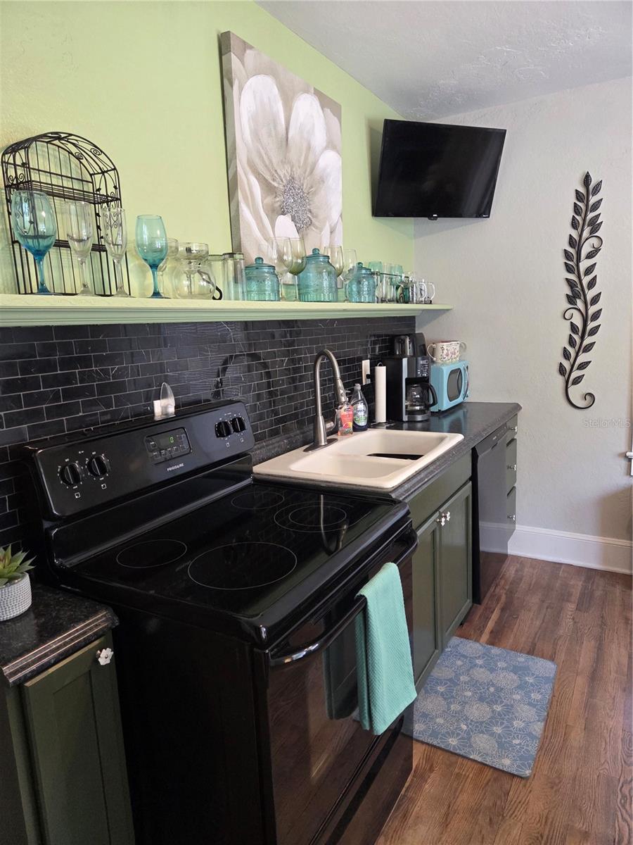 112 S DIXIE AVE, FRUITLAND PARK, FL, 34731