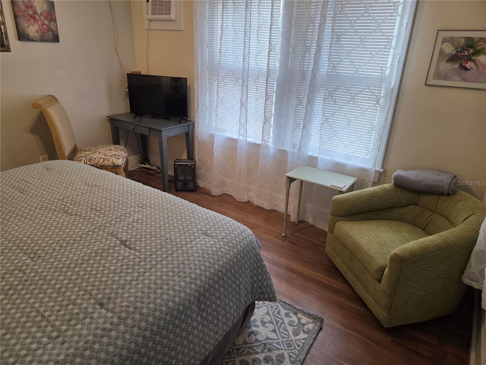 112 S DIXIE AVE, FRUITLAND PARK, FL, 34731