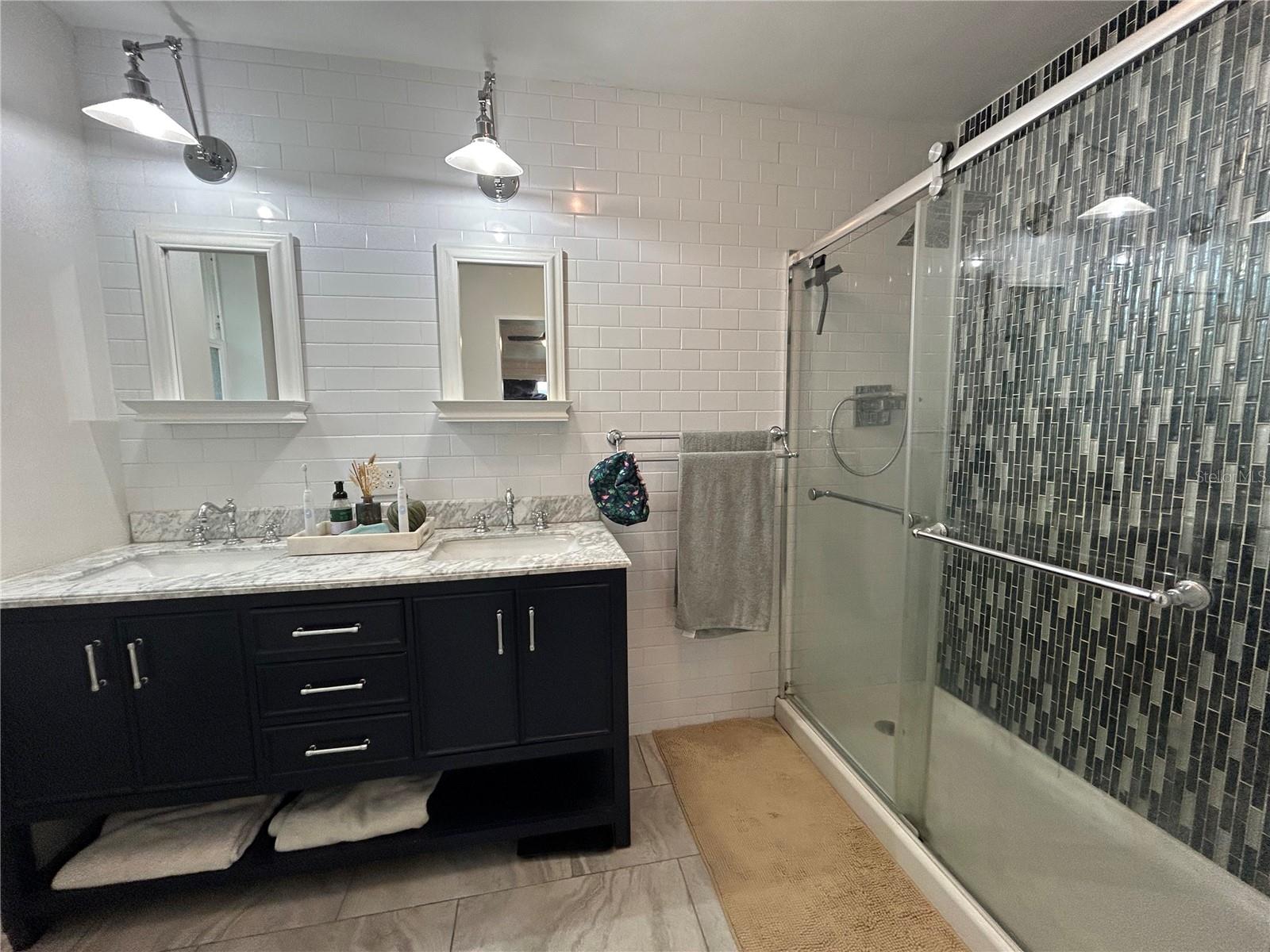 816 NE 9TH AVE, GAINESVILLE, FL, 32601