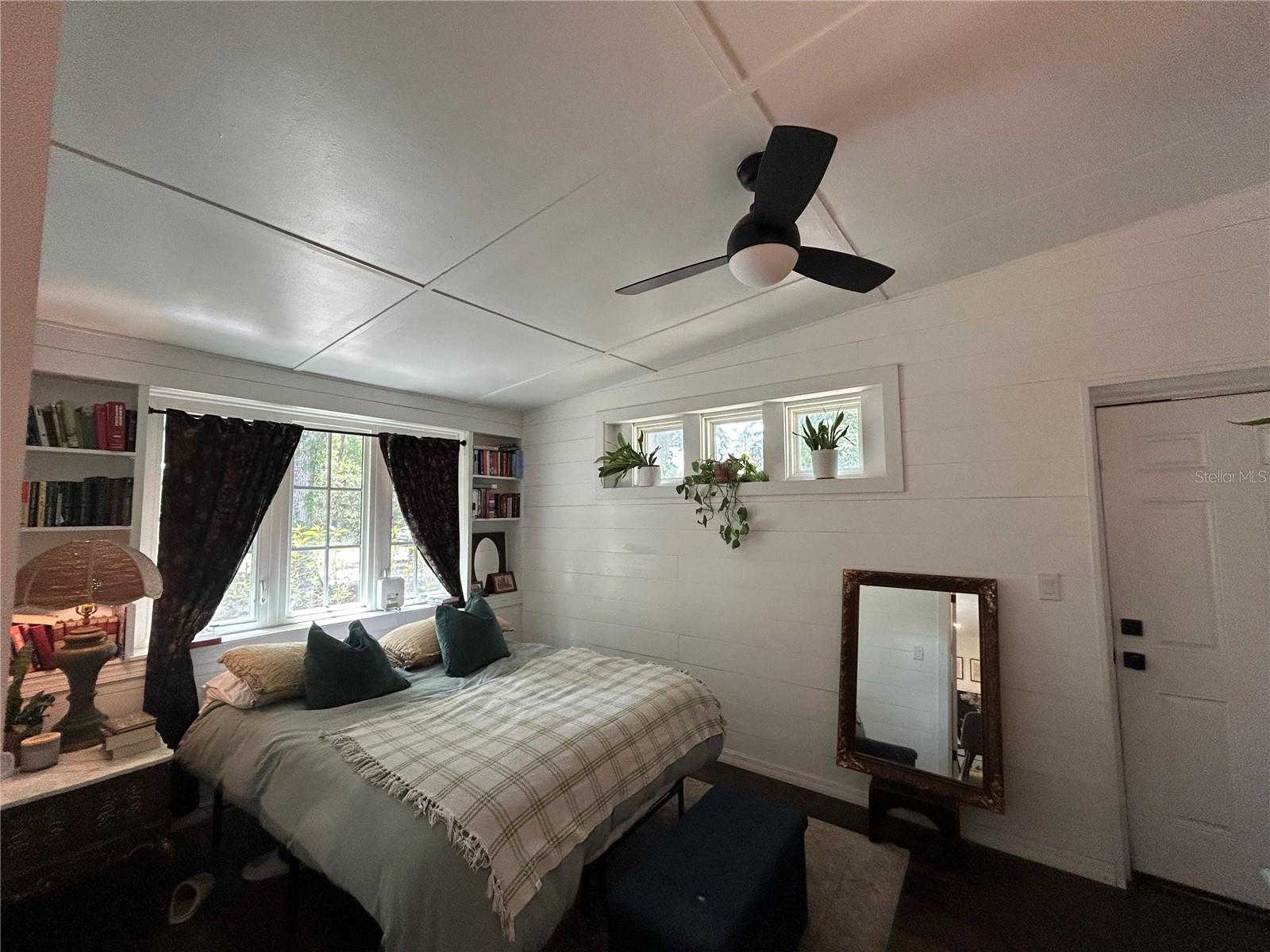 816 NE 9TH AVE, GAINESVILLE, FL, 32601