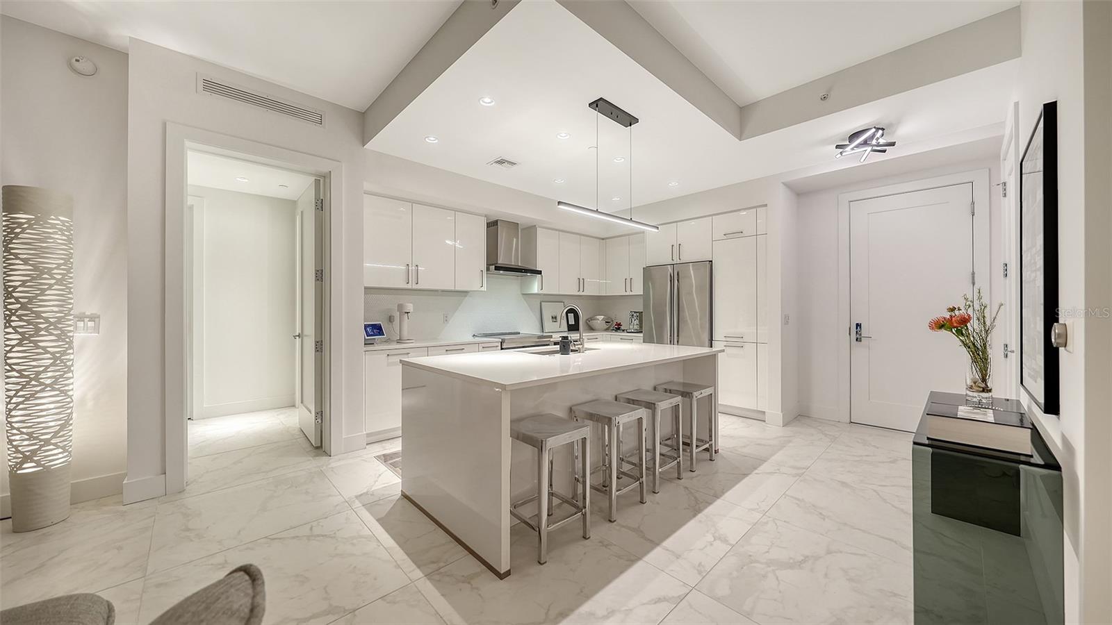 111 S PINEAPPLE AVE #1013, SARASOTA, FL, 34236