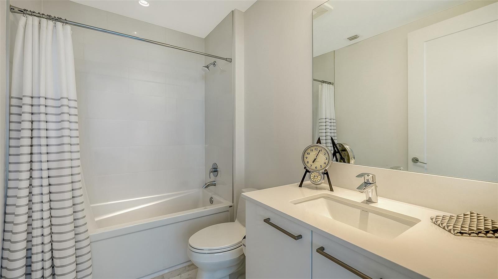 111 S PINEAPPLE AVE #1013, SARASOTA, FL, 34236