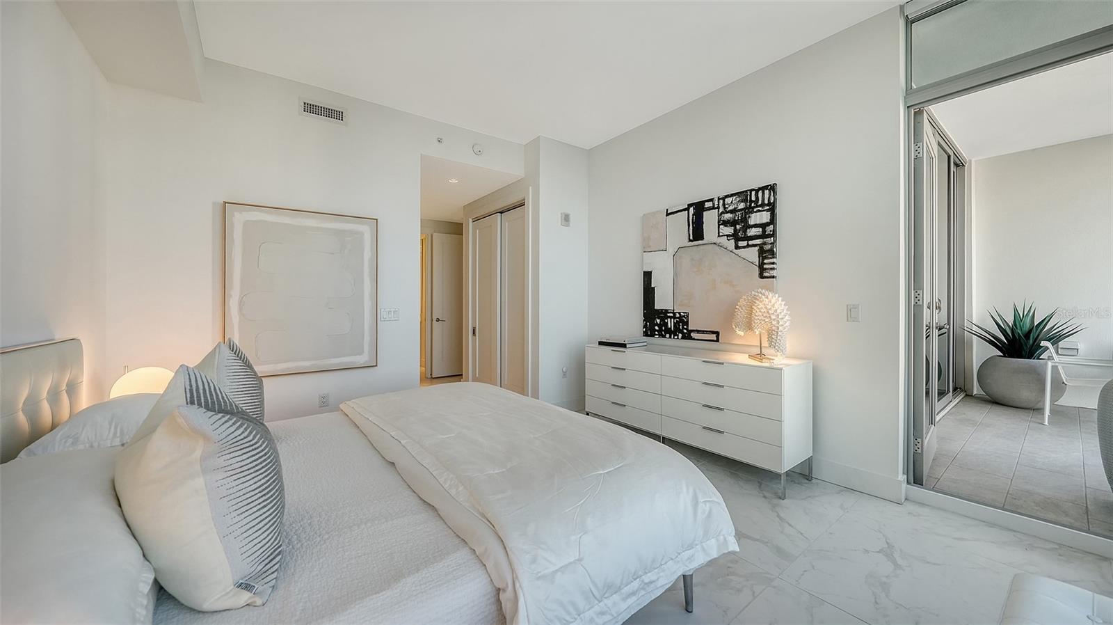 111 S PINEAPPLE AVE #1013, SARASOTA, FL, 34236