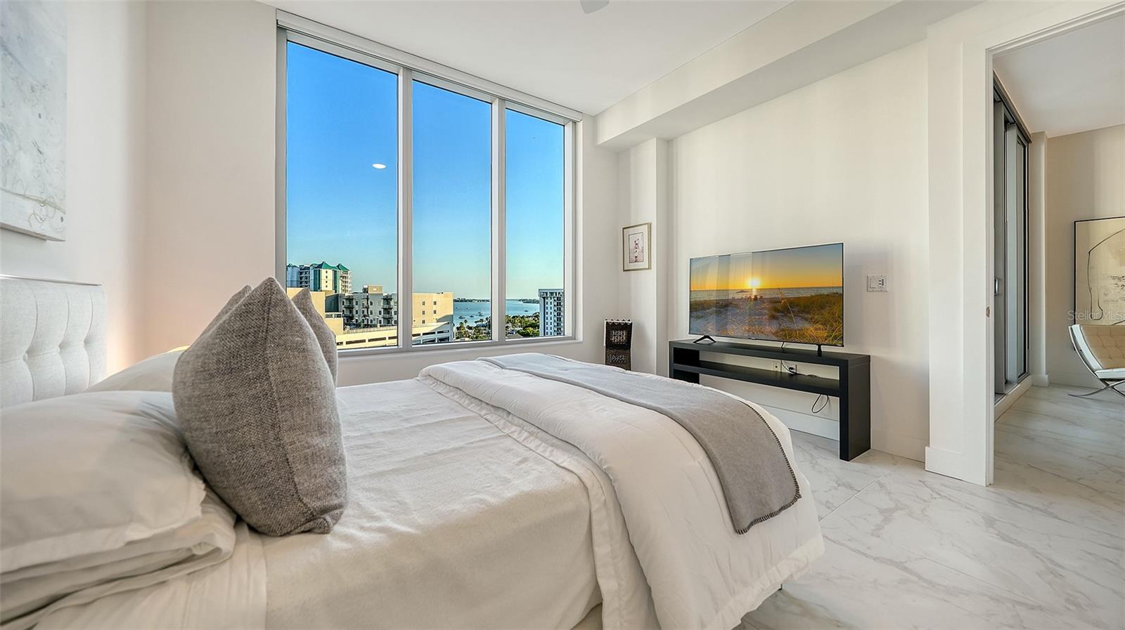 111 S PINEAPPLE AVE #1013, SARASOTA, FL, 34236