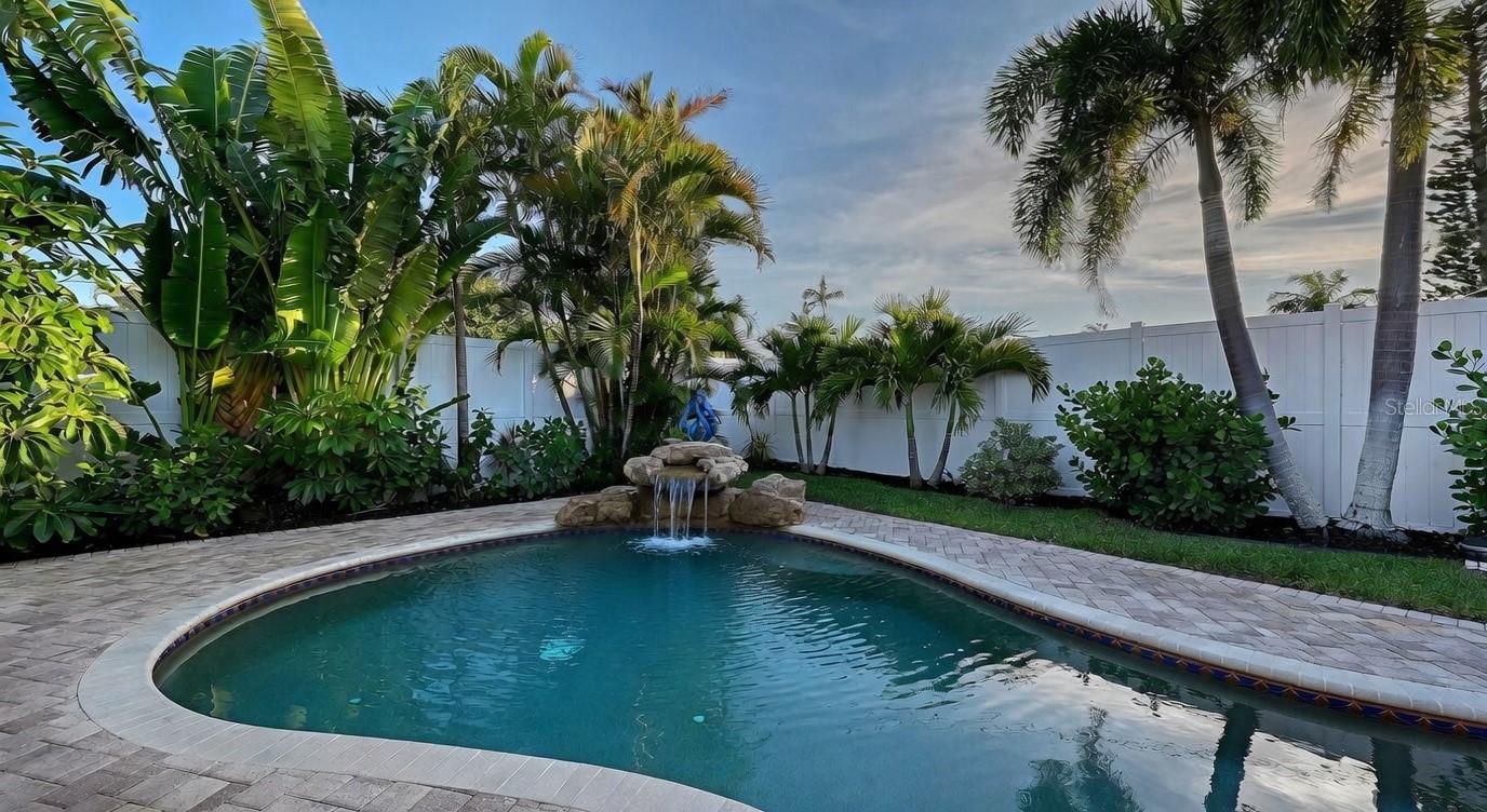 7137 WESTMORELAND DR, SARASOTA, FL, 34243