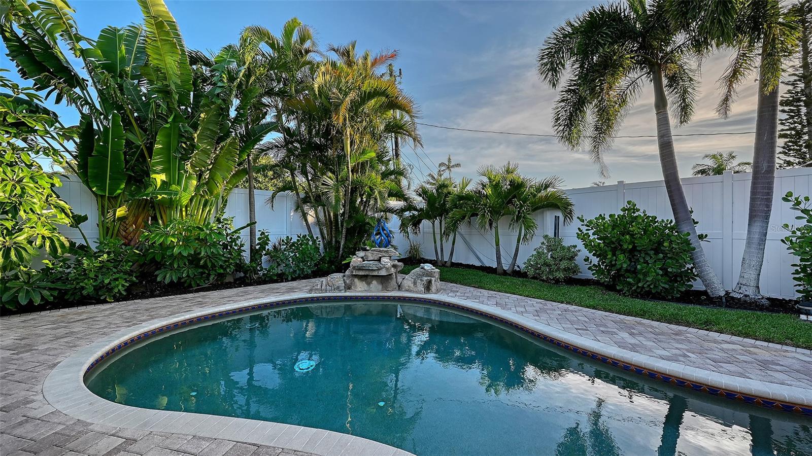 7137 WESTMORELAND DR, SARASOTA, FL, 34243