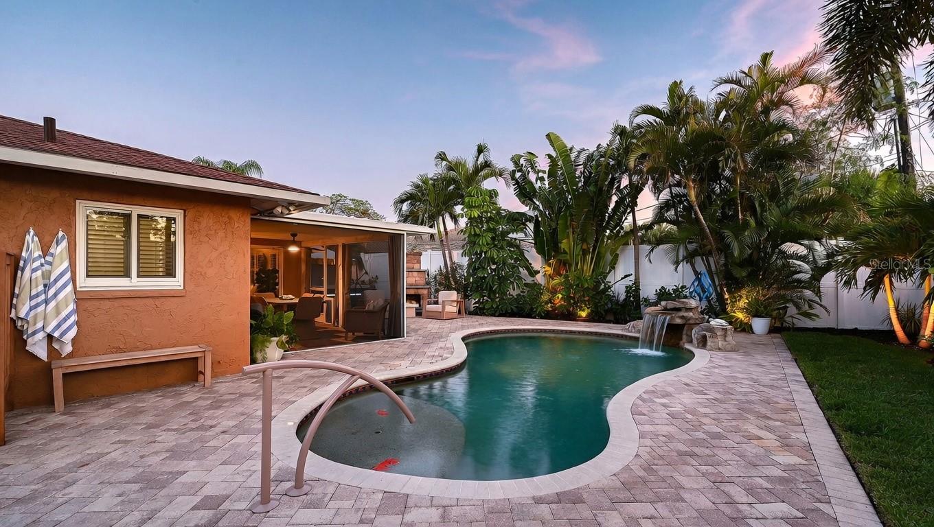 7137 WESTMORELAND DR, SARASOTA, FL, 34243