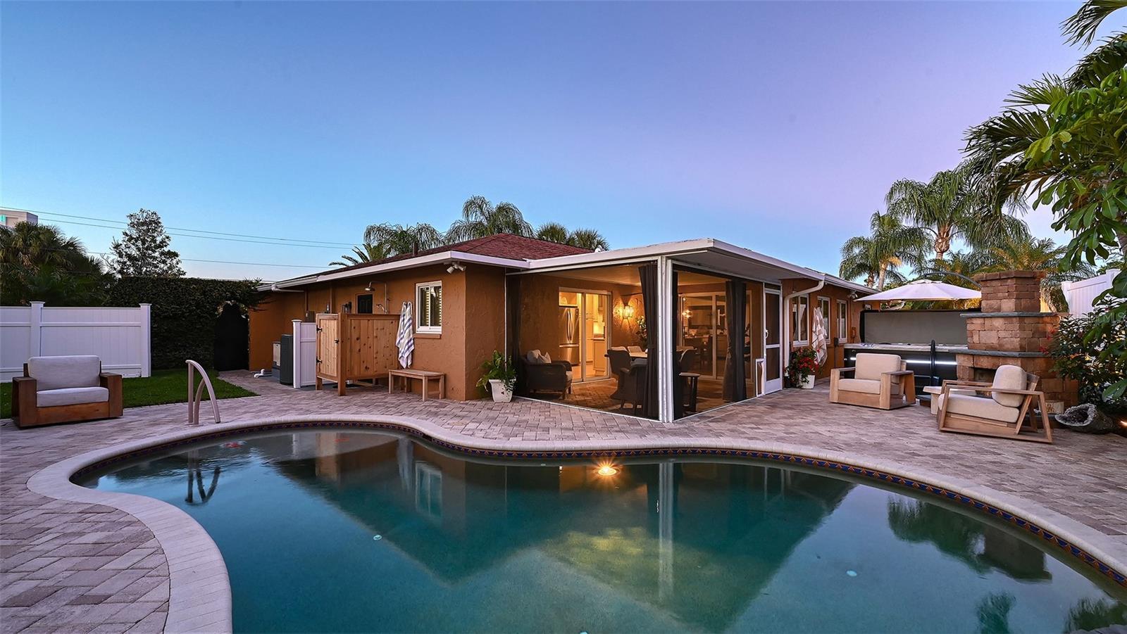 7137 WESTMORELAND DR, SARASOTA, FL, 34243