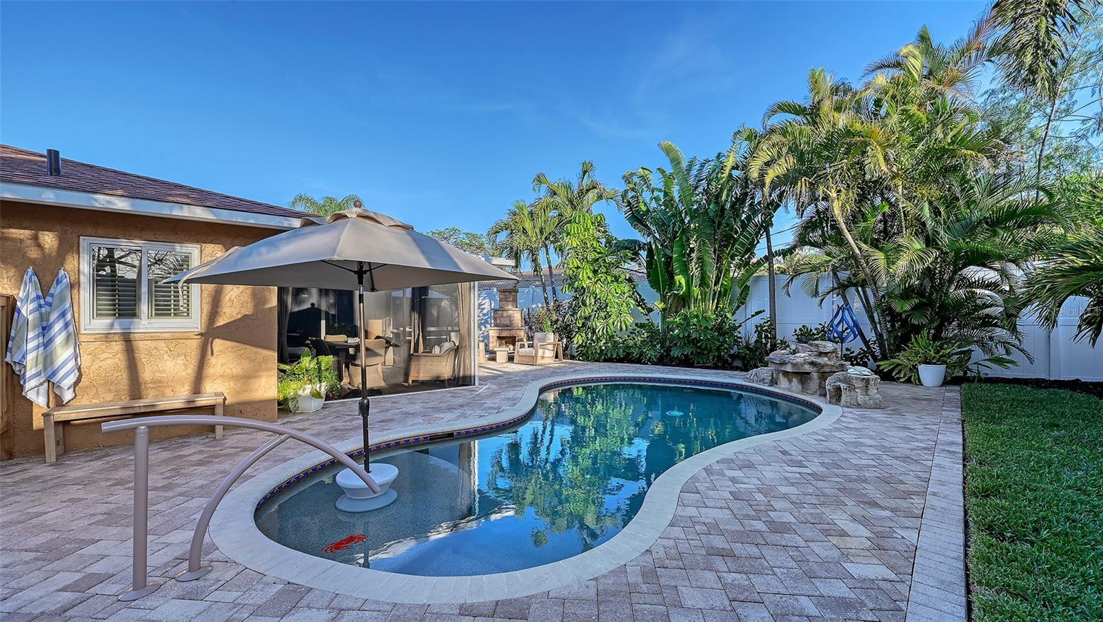 7137 WESTMORELAND DR, SARASOTA, FL, 34243