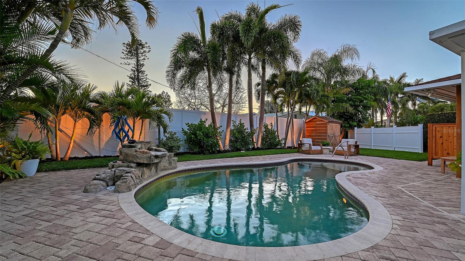 7137 WESTMORELAND DR, SARASOTA, FL, 34243