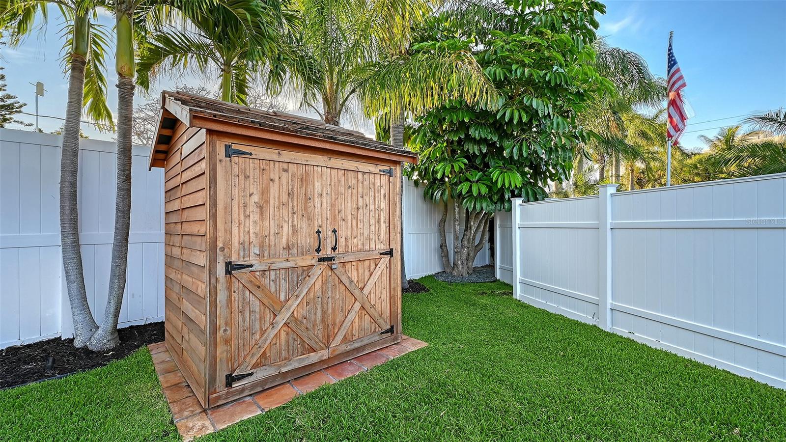 7137 WESTMORELAND DR, SARASOTA, FL, 34243