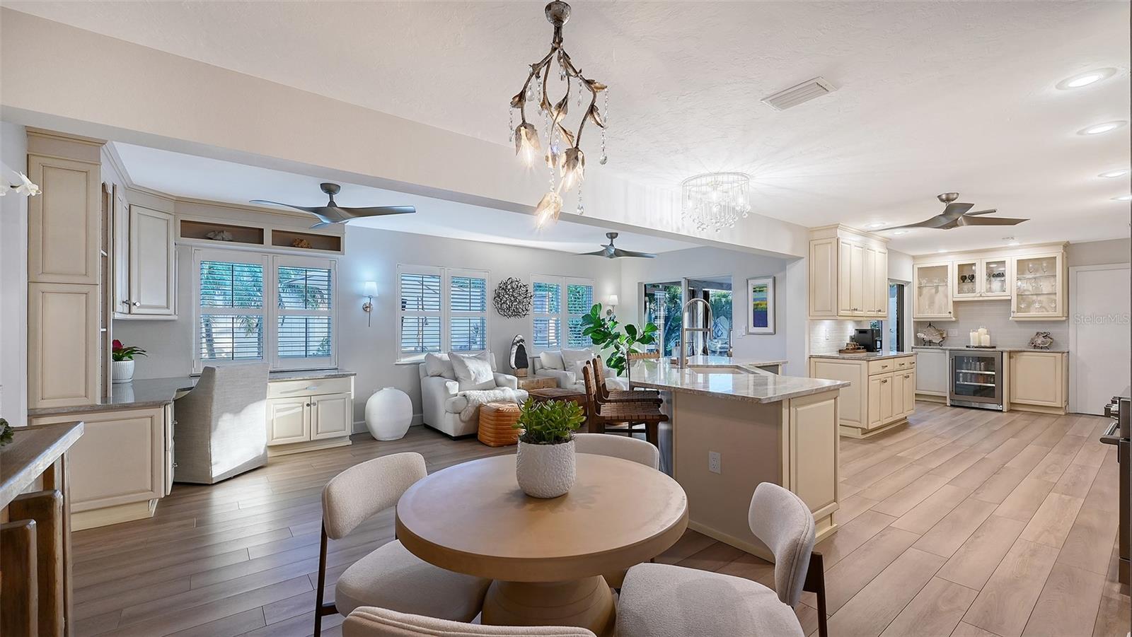 7137 WESTMORELAND DR, SARASOTA, FL, 34243