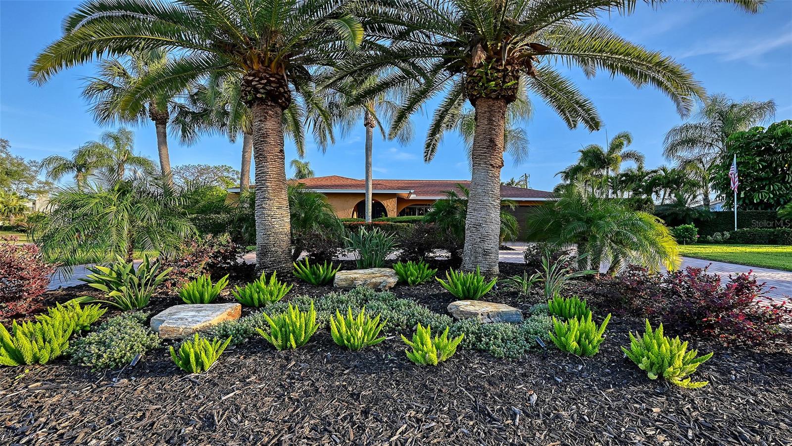 7137 WESTMORELAND DR, SARASOTA, FL, 34243