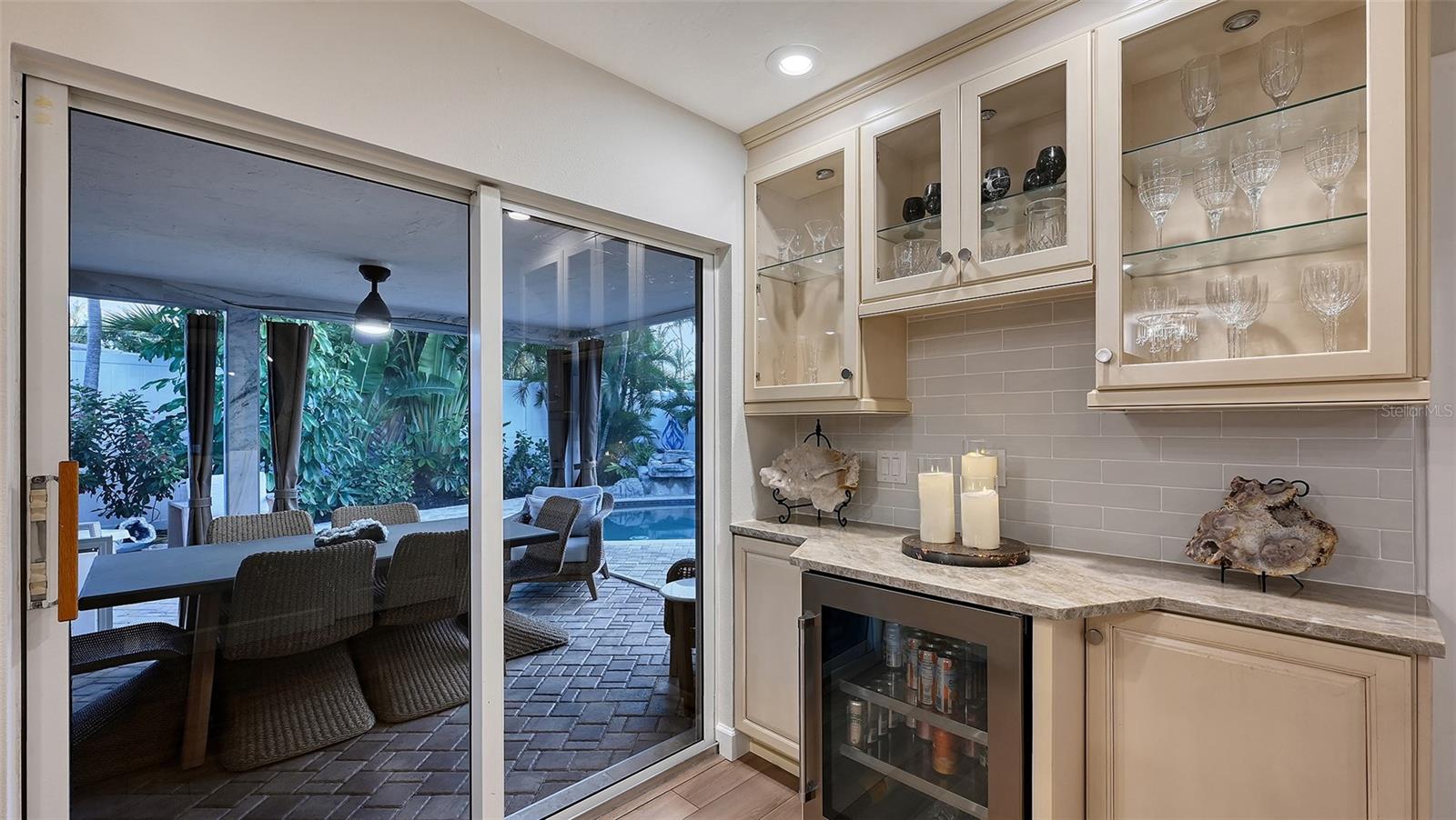 7137 WESTMORELAND DR, SARASOTA, FL, 34243