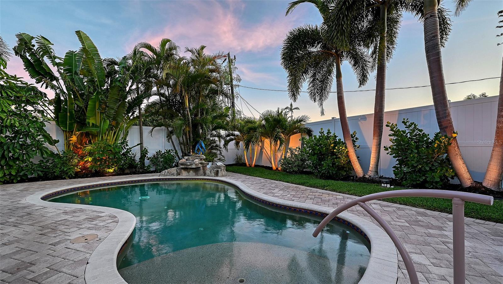 7137 WESTMORELAND DR, SARASOTA, FL, 34243