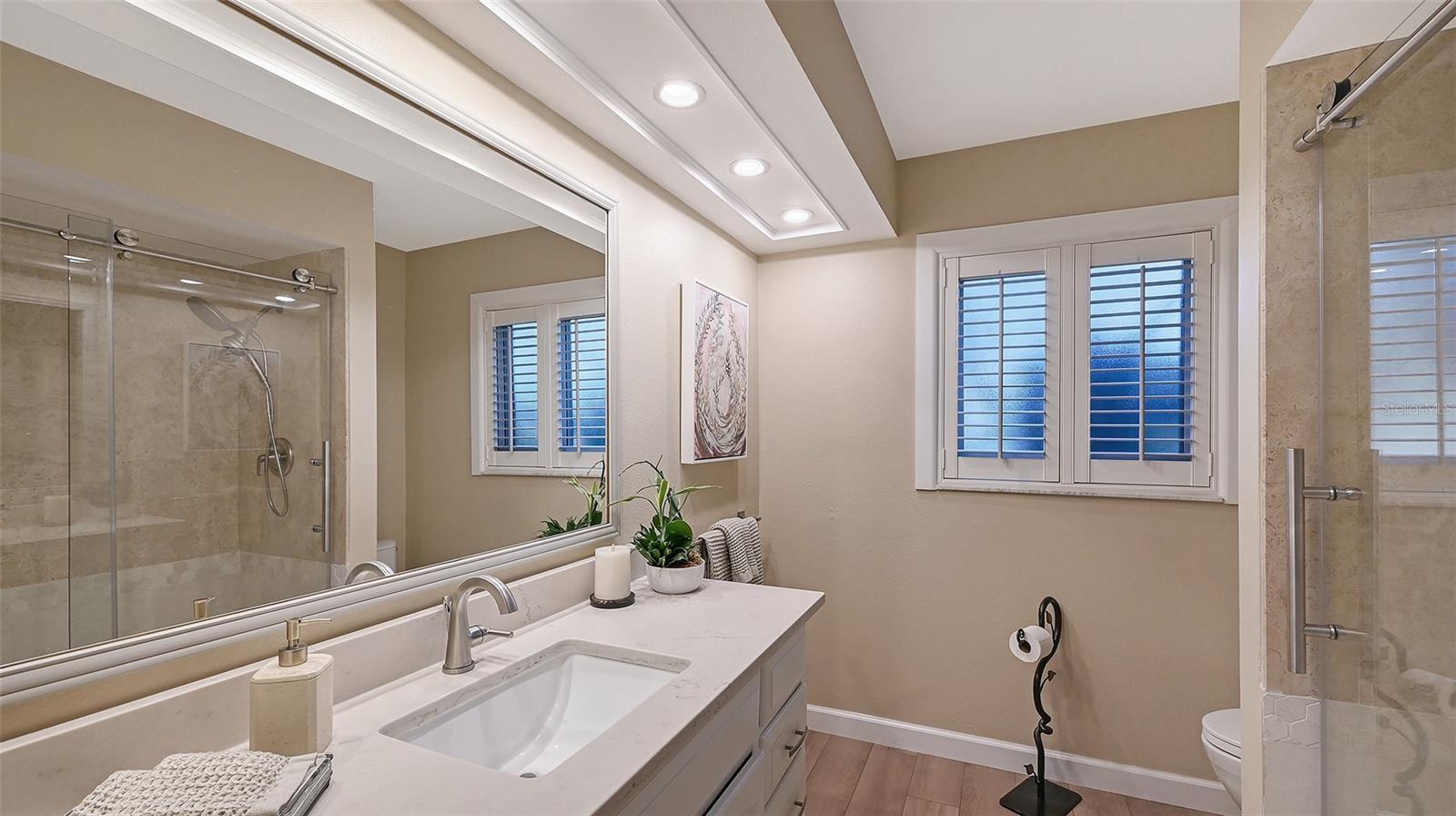 7137 WESTMORELAND DR, SARASOTA, FL, 34243