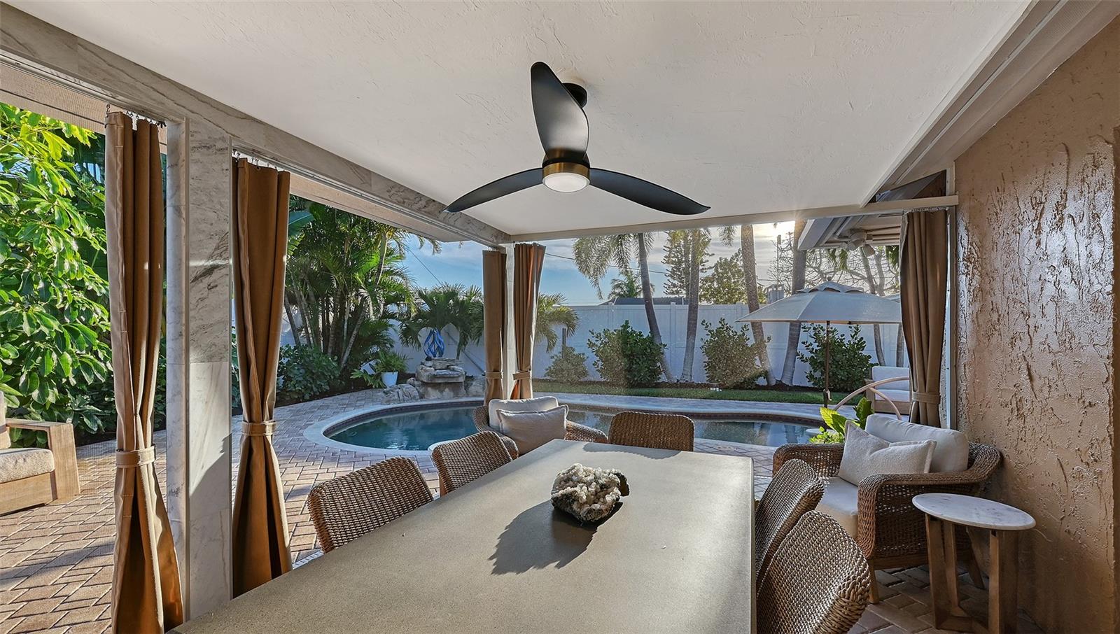 7137 WESTMORELAND DR, SARASOTA, FL, 34243