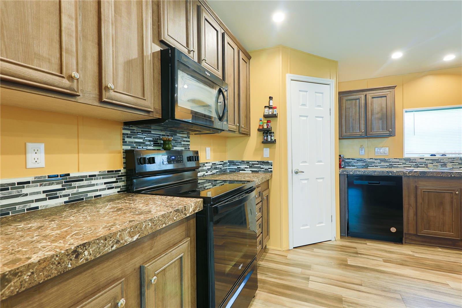 209 ELLSWORTH DR, KISSIMMEE, FL, 34758