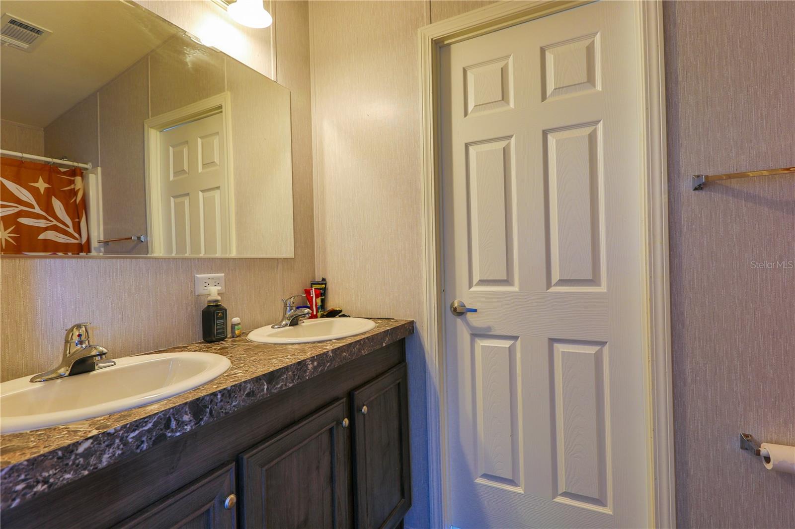 209 ELLSWORTH DR, KISSIMMEE, FL, 34758