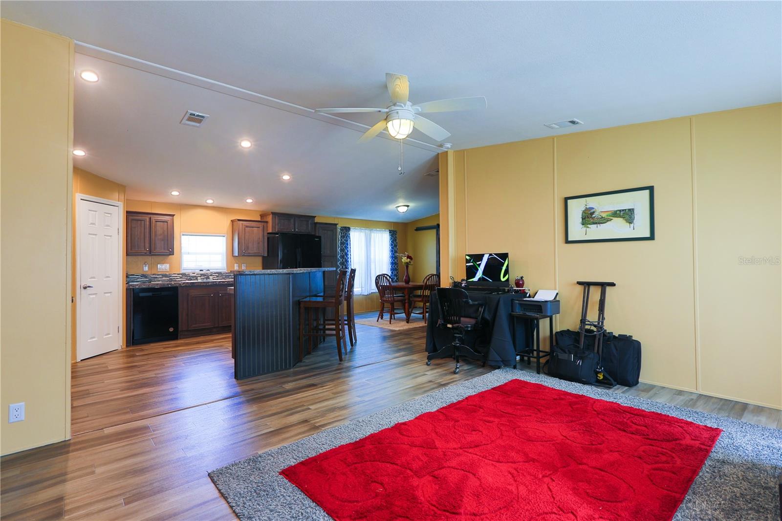 209 ELLSWORTH DR, KISSIMMEE, FL, 34758